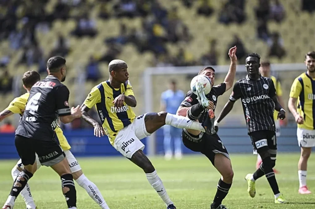 Fenerbahçe Ligi Zaferle Kapattı: Konya Deplasmanından 3 Puanla Döndü