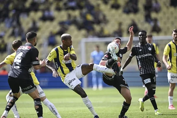 Fenerbahçe Ligi Zaferle Kapattı: Konya Deplasmanından 3 Puanla Döndü
