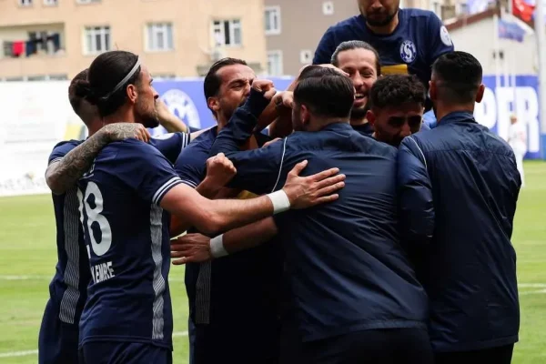 İskenderunspor’u Mağlup Eden Sarıyer, 1. Lig’e Yükseldi